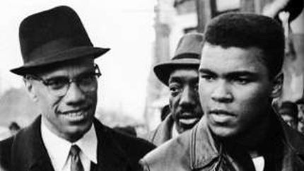 Ali con Malcom X - Immagine dal web utilizzata con finalità di critica o discussione ex articolo 70 comma 1 della legge 22 aprile 1941 n. 633