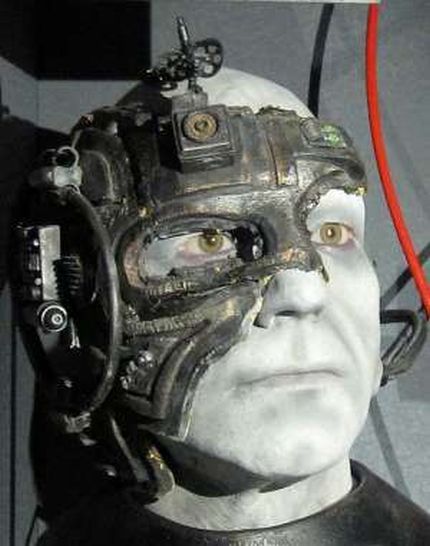 Il borg Locutus in Star Trek, immagine rilasciata sotto licenza Creative Commons Attribuzione-Condividi allo stesso modo 3.0 Unported, fonte Wikipedia, utente El Carlos Il borg Locutus in Star Trek, immagine rilasciata sotto licenza Creative Commons Attribuzione-Condividi allo stesso modo 3.0 Unported, fonte Wikipedia, utente El Carlos
