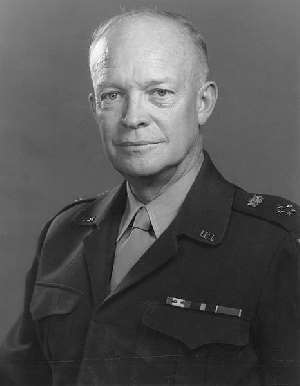 Il Generale Dwight D. Eisenhower, già presidente USA, immagine rilasciata in pubblico dominio, fonte Wikimedia Commons, utente MartinHagberg