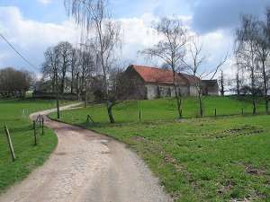 La fattoria di Hougoumont, punto chiave della battaglia di Waterloo, come appare oggi - Immagine in pubblico dominio, fonte Wikipedia