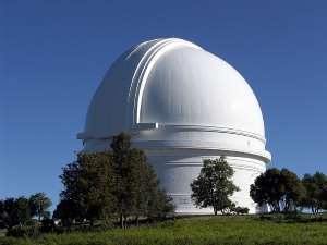 L'Osservatorio di Palomar, immagine rilasciata in pubblico dominio, fonte Wikimedia Commons, utente Tylerfinvold
