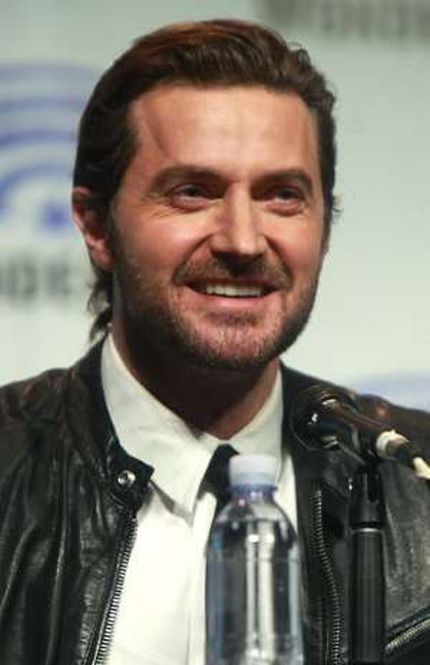 L'attore Richard Armitage, immagine rilasciata sotto licenza Creative Commons Attribution-Share Alike 2.0 Generic, fonte Wikimedia Commons, autore Gage Skidmore L'attore Richard Armitage, immagine rilasciata sotto licenza Creative Commons Attribution-Share Alike 2.0 Generic, fonte Wikimedia Commons, autore Gage Skidmore