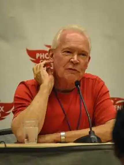 Terry Brooks, l'autore della saga fantasy Shannara, supervisionerà personalmente la trasposizione televisiva della sua opera, immagine rilasciata sotto licenza Creative Commons Attribuzione-Condividi allo stesso modo 3.0 Unported, fonte Wikimedia Commons, autore Ranger714